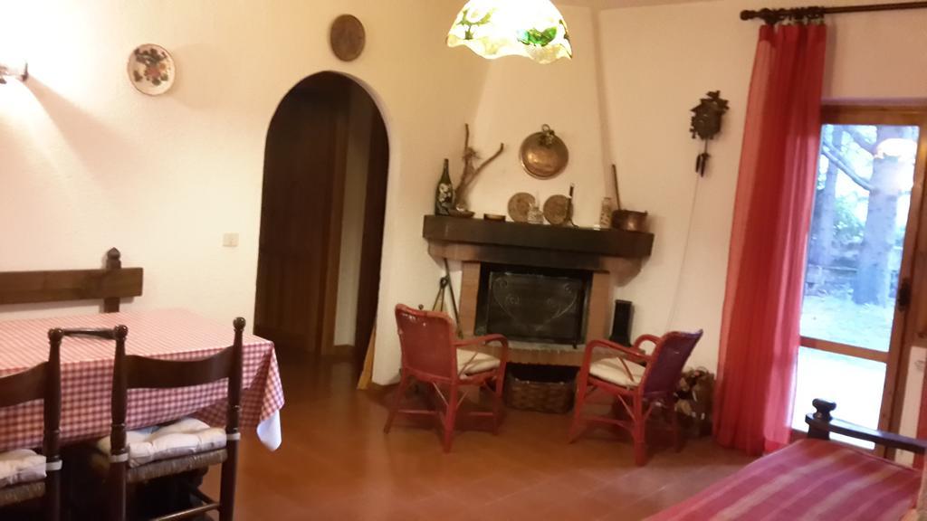 Appartamento Roccione Ovindoli Szoba fotó